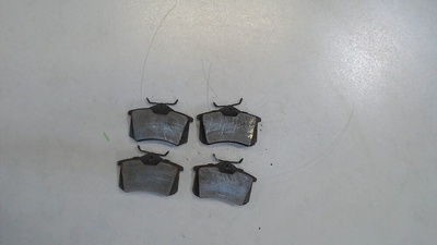 1J0698451F Колодки тормозные Volkswagen Golf 4 1997-2005 2003