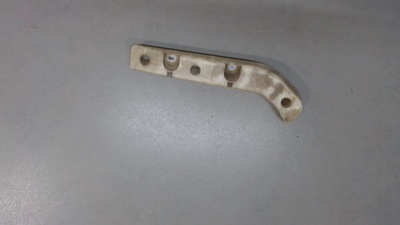 85227ED000 Кронштейн бампера Nissan Tiida 2004-2010 2006