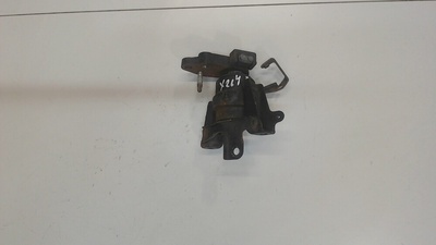 123050R010 Подушка крепления двигателя Toyota Corolla Verso 2004-2009 2006