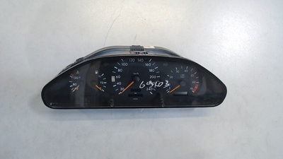 2025404811 Щиток приборов (приборная панель) Mercedes C W202 1993-2000 1999