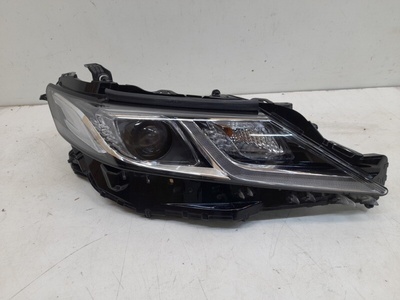 8114533A20 фара Toyota Camry 70 2017-2021