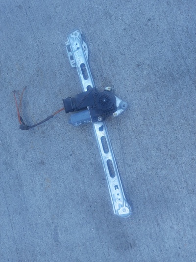 A1687201246 Стеклоподъемник передний правый Mercedes A W168 1999 ,0130821698,A1687200446