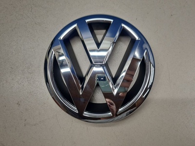 561853600ULM Эмблема Volkswagen Passat B7 2011-2015