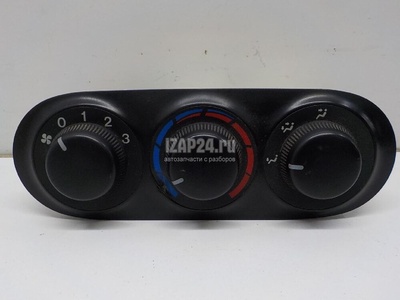 LC7461325B Блок управления отопителем Mazda MPV II (LW) (1999 - 2006)