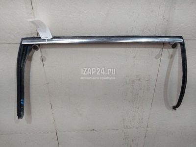 31253174 Уплотнитель стекла двери Volvo XC70 Cross Country (2007 - 2016)
