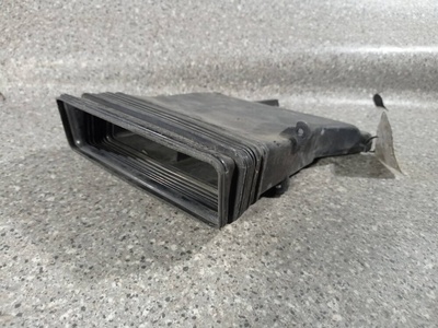 4E0129617S Воздухозаборник R. Audi A8 D3/4E 2004