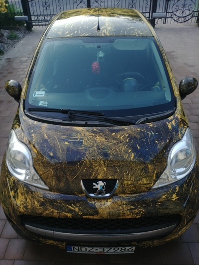 Peugeot 107 бензин 2011r