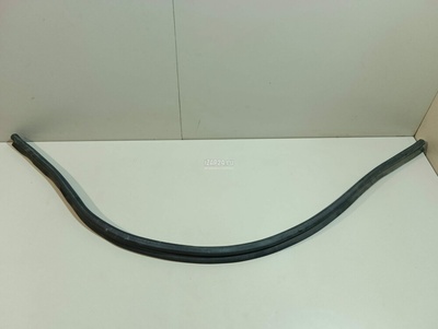 668306984R Уплотнитель капота Renault Kaptur 2016