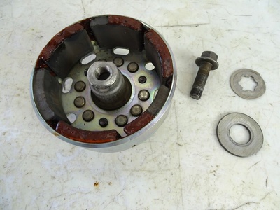 Suzuki GS 500 E 500E Koło Magnesowe Magneto suzuki gs 500 е 500e колесо magnesowe magneto