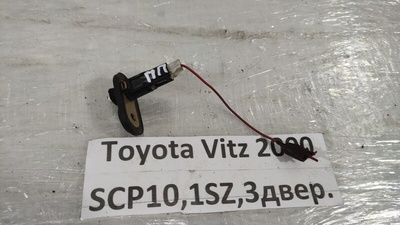 8423152010 Концевик двери Toyota Vitz SCP10 1999-2005 84231-52010