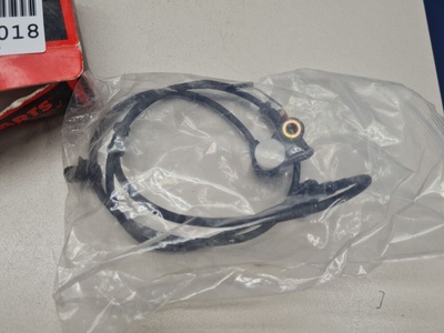 GJ6A4372YC Датчик ABS задний левый Mazda 6 GG 2002-2007
