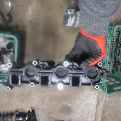 059129711BS Kolektor Ssący Audi VW 3.0 TDI