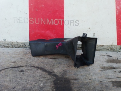 8E0117335K Воздухозаборник (наружный) Audi A4 B7 2005
