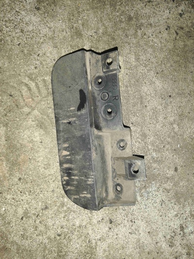 4f0853834a Брызговик Audi A6 C6(2004-2011) 2005