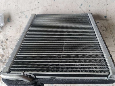 5q1820105b Радиатор отопителя (печки) Skoda SuperB 2018