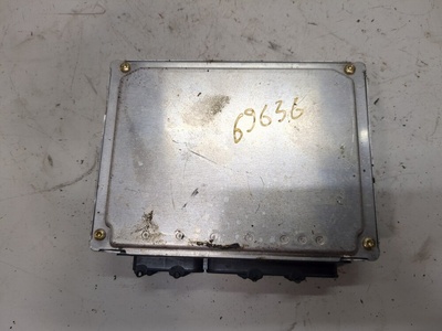 8D0907558D Блок управления двигателем Audi A4 (B5) 1994-2000 1997