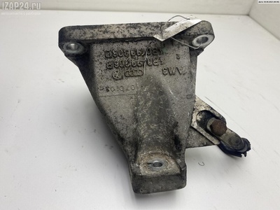 4B0199306B Кронштейн двигателя опорный R Audi A6 C5 (1997-2005) 2003