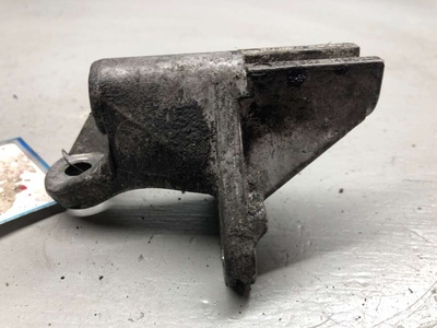 059903143E Кронштейн генератора Audi A6 C5 (S6,RS6) 1997