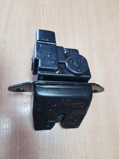 81230G3000 hyunda i30 iii 21r рестайлинг замок крышки багажника задняя рестайлинг хэтчбек