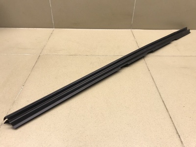 5M0839479B5AP Уплотнитель (внутри) VW Golf V Plus 2005-2014