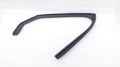 83540L2000 Уплотнитель стекла двери Kia K5 DL3 2022