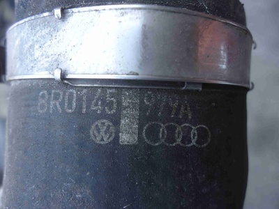 8R0145979A Патрубок интеркулера Audi Q5 2014