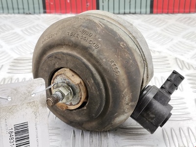 4B3199379C Подушка (опора) крепления двигателя Audi A6 C5 (1997-2005) 2001 ,