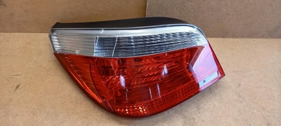 6910767 BMW 5 E60 SEDAN LAMPA TYLNA LEWA KOMPLETNA EUROPA