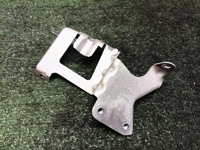 7L0422491C кронштейн бачка гидроусилителя VW Touareg 2002-2010 2005