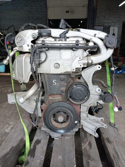 022199308 кронштейн двигателя VW Touareg 2002-2010 2005