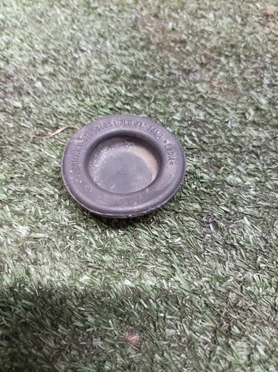 7L0877345A заглушка VW Touareg 2002-2010 2005