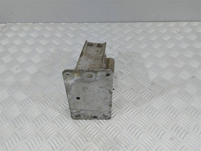 8K0807134D Клык бампера передний правый Audi A4 B8 2013 , 8K0807113C,8K0807113D,8K0807133D,8K0807133F,