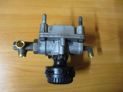 1425183 Ускорительный клапан (диаметр глушителя 70 mm) Scania