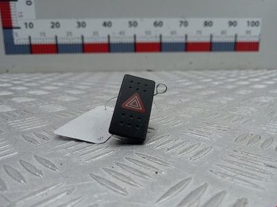 06019 Кнопка аварийной сигнализации Suzuki Swift 3 (2004-2010) 2006 ,252905Z000