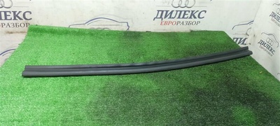 8T0823723B уплотнитель капота Audi A5 /S5 Coupe/Sportback 2008> 2010