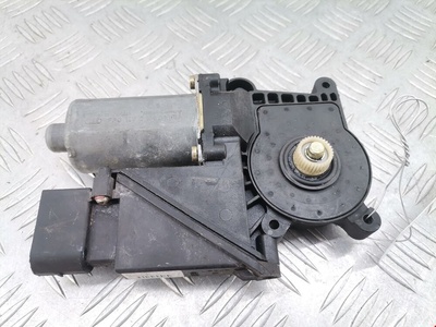 0130821698 Моторчик стеклоподъемника Mercedes A-Class (W168) (1997-2004) 1998 ,A2108205442