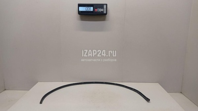 828310004R Уплотнитель двери Renault Megane III (2009 - 2016)