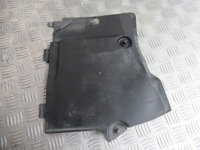 8W0825202 экран шасси переднего audi a5 rs5