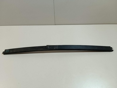 822304066R Направляющая стекла двери Renault Sandero 2014