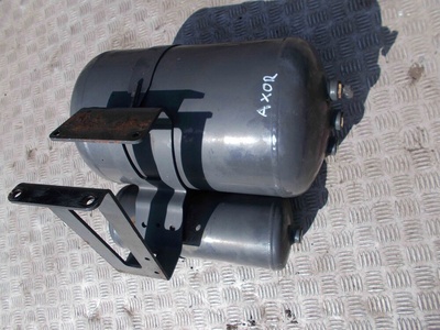 Бачёк воздушный мерседес 20l i 25l 0054322601