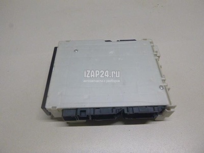 8273033Q31 Блок предохранителей Toyota Camry V70 2017