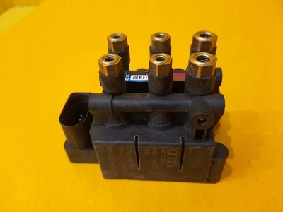 4N0616013 audi a8 d5 a6 c8 распределитель тока