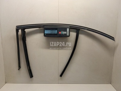 51357407405 Уплотнитель стекла двери BMW 3-serie G20/G21 2018