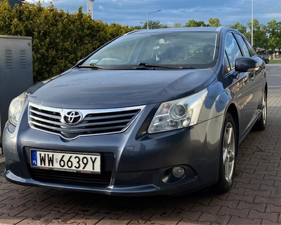 Toyota avensis 2.2 d - 4d