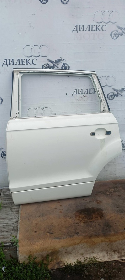 4l0839911 уплотнитель двери Audi Q7 2005>