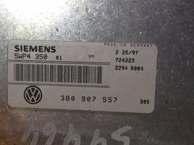 5WP435001 Блок управления двигателем Volkswagen Passat 5 1996-2000 1997 Siemens / 3B0907557