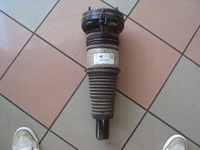 95B616039A порше macan амортизатор л