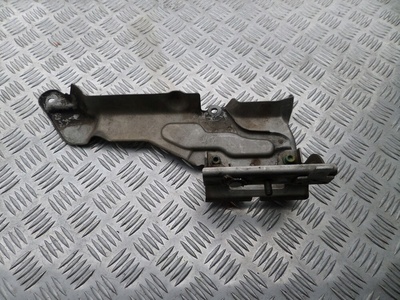 06A145383E крепление трубки впускного коллектора audi s3 8l 06a145756k