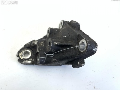 1022234104 Кронштейн двигателя опорный R Mercedes W201 (190) 1992
