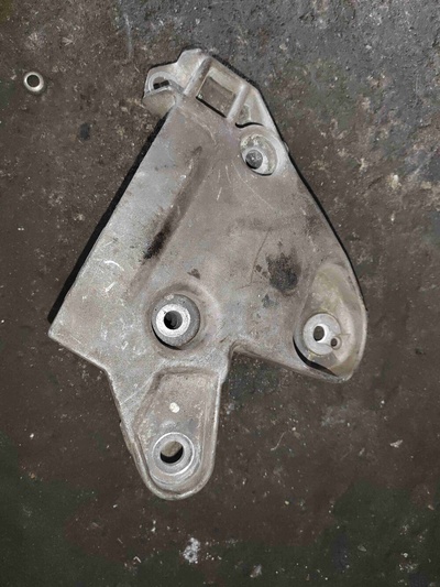 8200027116 Кронштейн двигателя Renault Laguna 2 2003